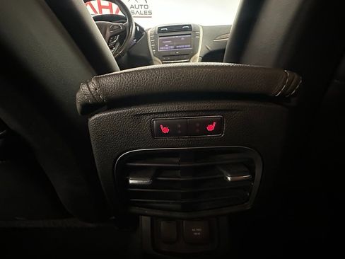 Used 2013 Lincoln MKZ image 22