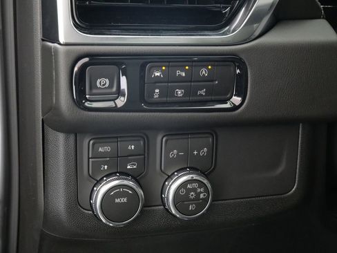 New 2026 GMC Yukon XL Denali w/ Sun & Power Step Package AWD/4WD image 21