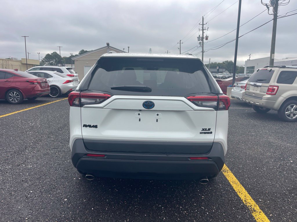 Used 2024 Toyota RAV4 XLE Premium w/ Weather Package AWD/4WD image 4