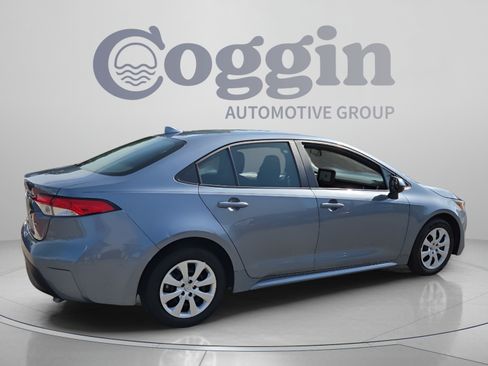 Used 2024 Toyota Corolla LE FWD image 5