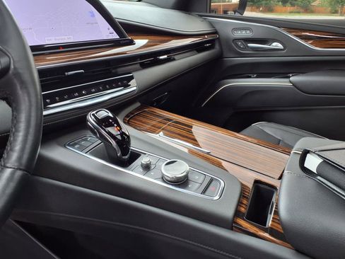 Used 2023 Cadillac Escalade Premium Luxury w/ Performance Package image 18