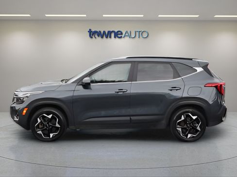 Used 2024 Kia Seltos EX AWD/4WD image 2