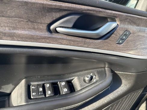 Used 2023 Jeep Grand Cherokee L Limited image 23