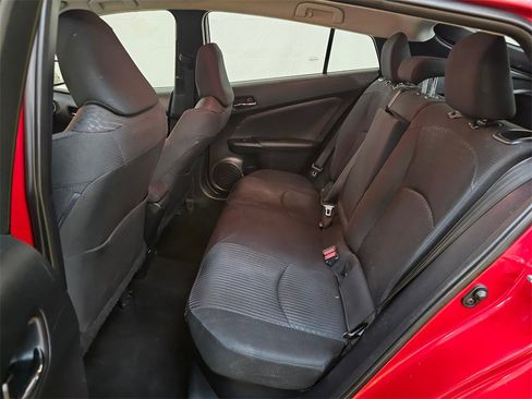 Used 2018 Toyota Prius Three image 16