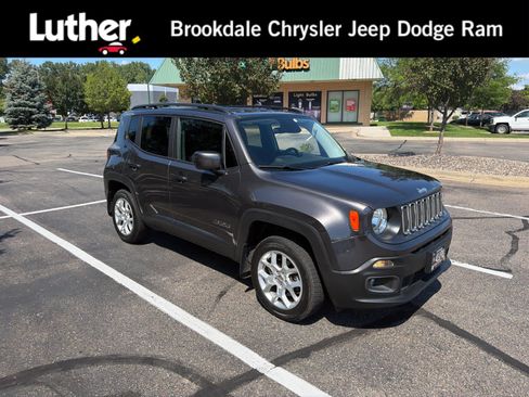 Used 2017 Jeep Renegade Latitude w/ Cold Weather Group AWD/4WD image 1