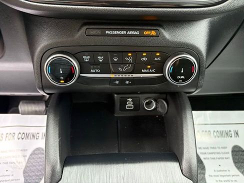 Used 2025 Ford Escape ST-Line AWD/4WD image 21
