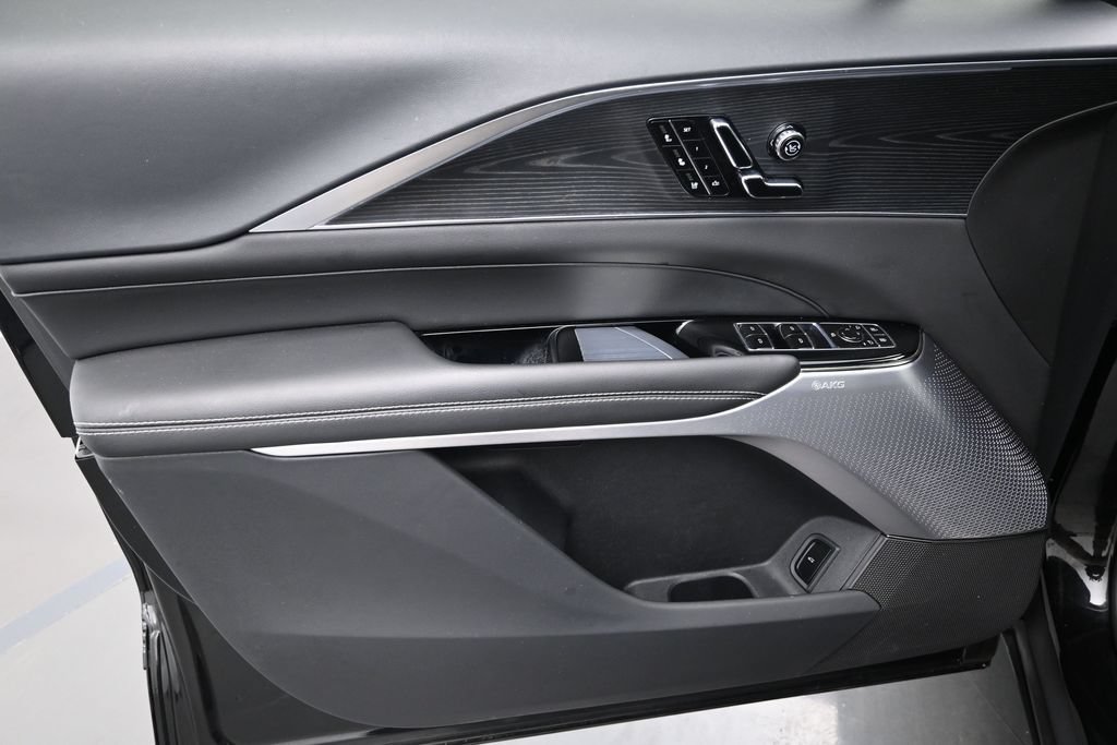 Certified 2025 Cadillac Lyriq Sport AWD/4WD image 9
