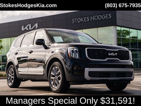 Used 2023 Kia Telluride LX AWD/4WD image 1