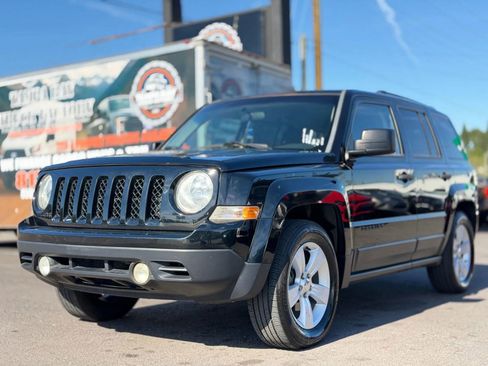 Used 2014 Jeep Patriot Sport w/ Southwest Package image 9