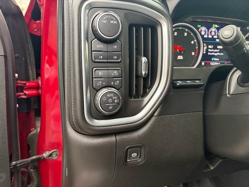 Used 2020 Chevrolet Silverado 2500 High Country w/ Z71 Off-Road Package image 28