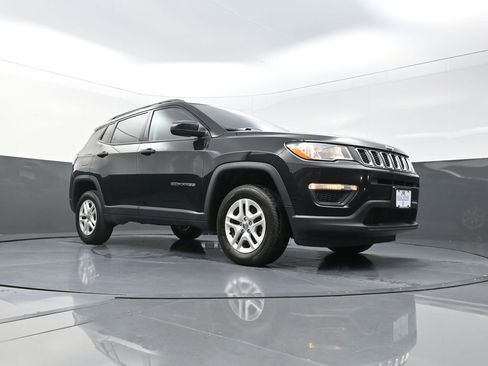 Used 2018 Jeep Compass Sport AWD/4WD image 21