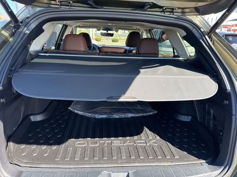 Used 2022 Subaru Outback Touring image 21