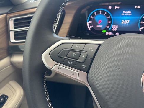 New 2026 Volkswagen Atlas SE image 15