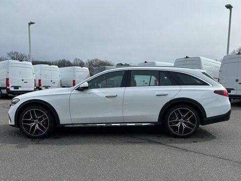 Used 2024 Mercedes-Benz E 450 4MATIC All-Terrain Wagon image 4