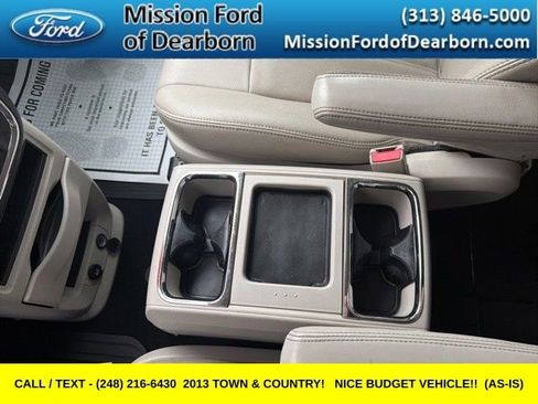 Used 2013 Chrysler Town & Country Touring image 12