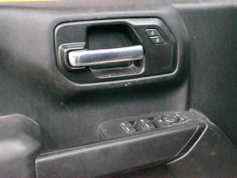 Used 2021 Chevrolet Silverado 1500 Custom Trail Boss w/ Safety Confidence Package AWD/4WD image 12