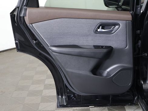Used 2023 Nissan Rogue SV FWD image 22