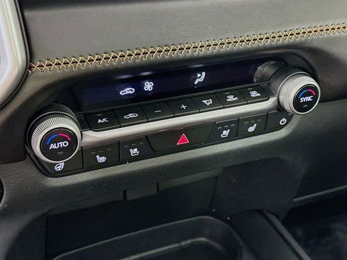 Used 2025 MAZDA CX-50 AWD 2.5 Turbo w/ Premium Pkg image 16