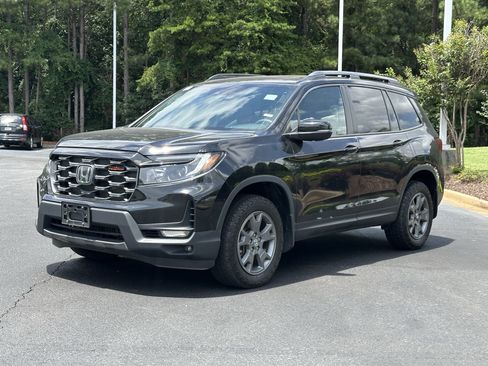 Certified 2025 Honda Passport TrailSport image 5
