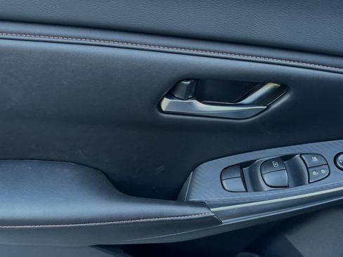 New 2025 Nissan Sentra SR image 13