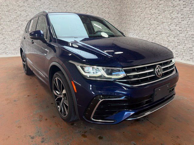 Used 2022 Volkswagen Tiguan SEL R-Line AWD/4WD image 6