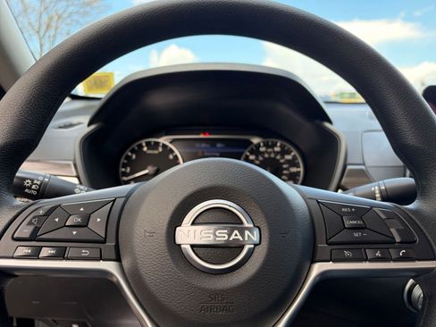 Used 2025 Nissan Altima 2.5 SV image 28