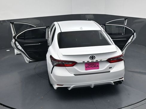 Used 2024 Toyota Camry SE FWD image 21