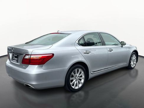 Used 2012 Lexus LS 460 AWD w/ Comfort Pkg image 3