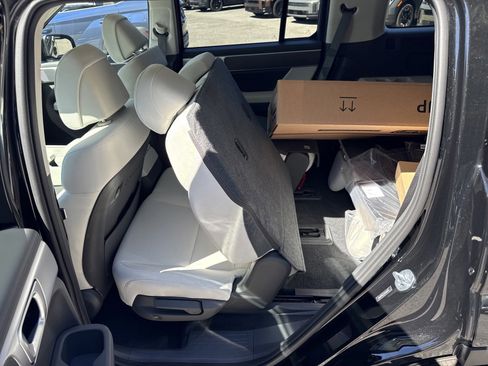 New 2026 Hyundai Santa Fe SE image 13