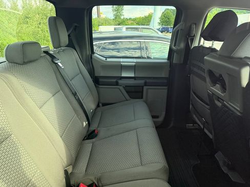 Certified 2022 Ford F350 XLT w/ Black Appearance Package AWD/4WD image 9