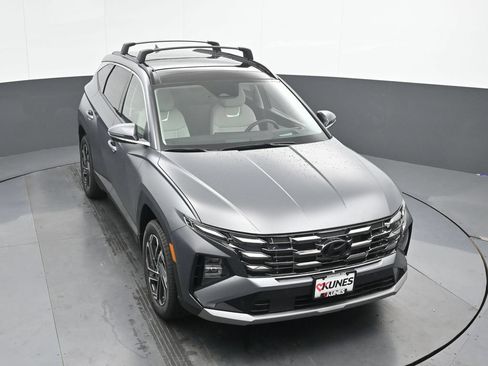 Used 2025 Hyundai Tucson Limited AWD/4WD image 41