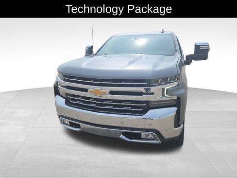 Used 2021 Chevrolet Silverado 1500 LTZ w/ Technology Package AWD/4WD image 10