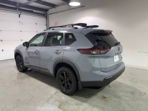 Used 2026 Nissan Rogue SV AWD/4WD image 5