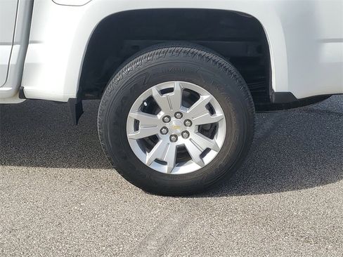 Used 2020 Chevrolet Colorado LT image 14