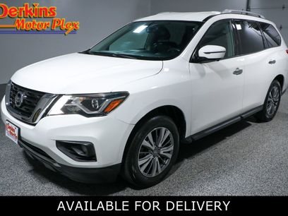 Used 2018 Nissan Pathfinder SL w/ Cargo Package