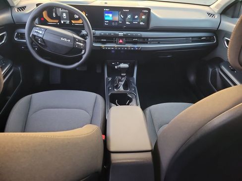Used 2025 Kia K4 LXS image 11