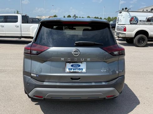 Used 2022 Nissan Rogue SV FWD image 33