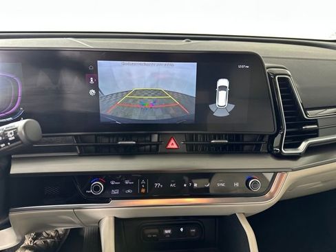 Used 2024 Kia Sportage EX image 22