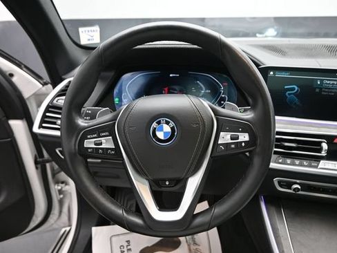 Used 2022 BMW X5 xDrive45e AWD/4WD image 15