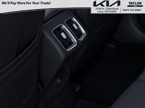New 2026 Kia Sorento LX FWD image 26