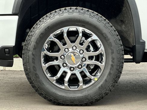 New 2026 Chevrolet Silverado 2500 LT w/ Z71 Chrome Sport Edition image 25