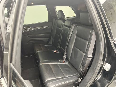 Used 2019 Jeep Grand Cherokee Limited w/ Trailer Tow Group IV image 11