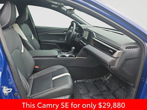 Used 2025 Toyota Camry SE FWD image 17
