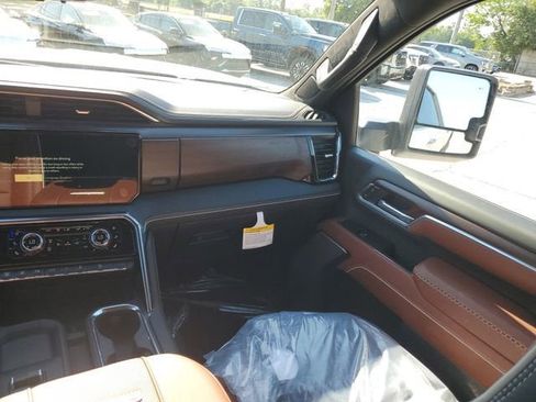 New 2026 GMC Sierra 2500 Denali Ultimate w/ Max Trailering Package image 16