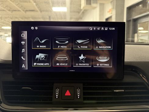 Used 2022 Audi SQ5 Premium w/ Convenience Package image 12