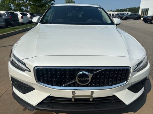 Used 2026 Volvo V60 B5 Cross Country Ultra w/ Protection Package Premier AWD/4WD image 3