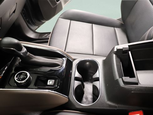 Used 2023 GMC Canyon Denali AWD/4WD image 19