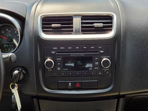 Used 2013 Dodge Avenger SXT FWD image 19