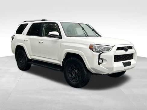 Used 2019 Toyota 4Runner SR5 Premium AWD/4WD image 7