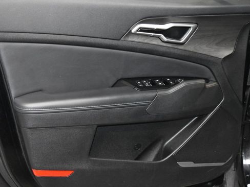 Used 2023 Kia Sportage X-Line w/ X-Line Premium Package image 4